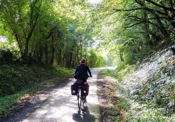 Cycling in the south of France on Roger Lapébie bike path