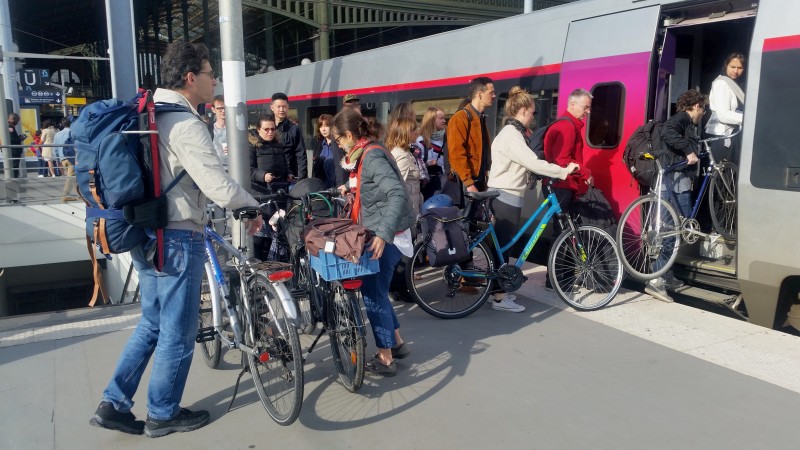 Fietsen en treinen, wordt het ooit een gelukkig huwelijk?